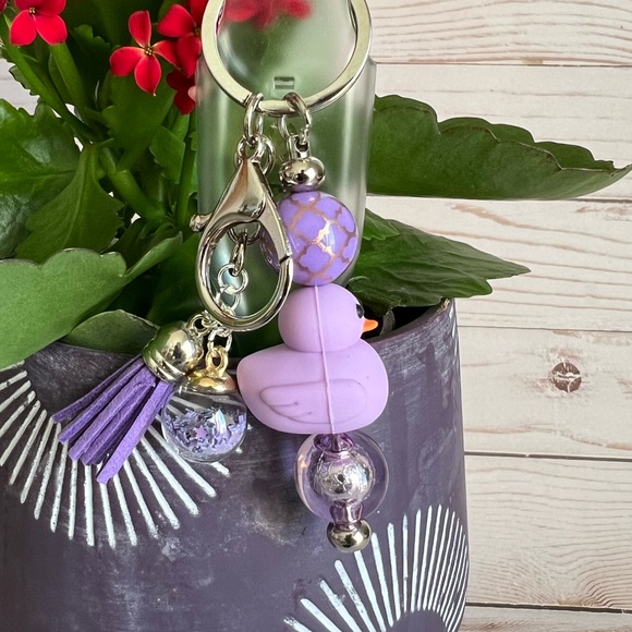 Handmade Rubber Duck Beaded Key Chain / Bag Charm - Disney Doora… - Picture 5 of 9